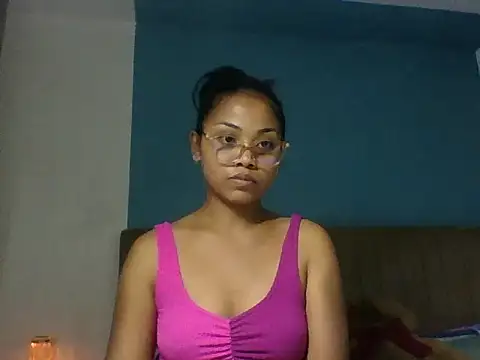 Snapshot of naya86 chatting on 05/25/26, 02:34 naya86 online show from 05/25/26, 02:34