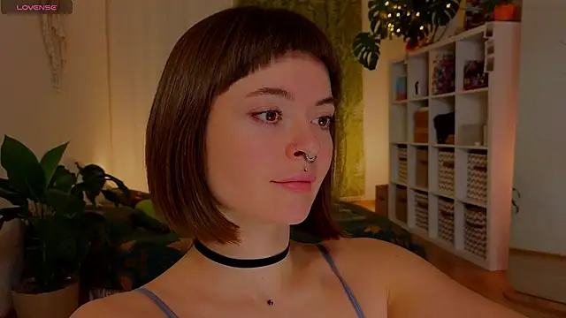 Snapshot of lana_sky chatting on 03/13/25, 08:32 lana sky online show from 03/13/25, 08:32