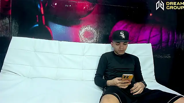 AmazingPartys online show from 02/05/26, 07:40