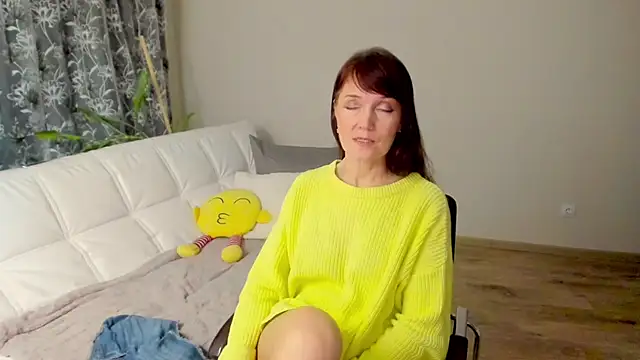 Snapshot of Fritha chatting on 02/05/25, 09:40 Fritha online show from 02/05/25, 09:40