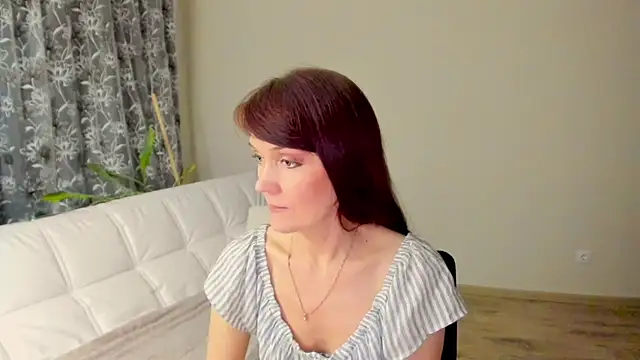 Snapshot of Fritha chatting on 02/12/25, 01:30 Fritha online show from 02/12/25, 01:30