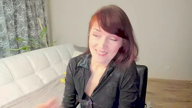 Snapshot of Fritha chatting on 03/22/25, 09:31 Fritha online show from 03/22/25, 09:31