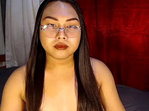 Snapshot of Cumshooterqueen chatting on 01/08/26, 04:09 Cumshooterqueen online show from 01/08/26, 04:09