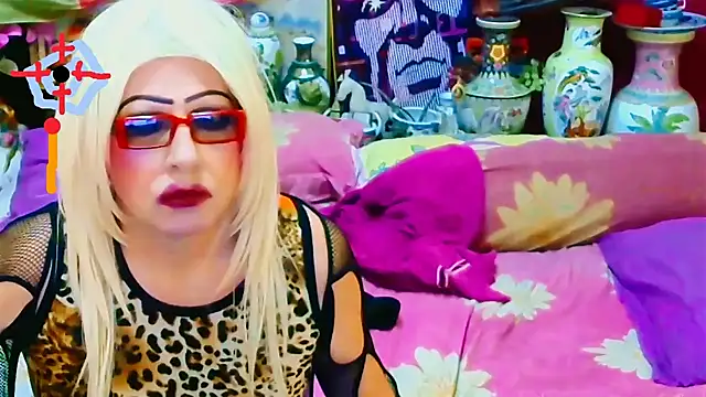 Goldeena online show from 09/20/25, 12:44