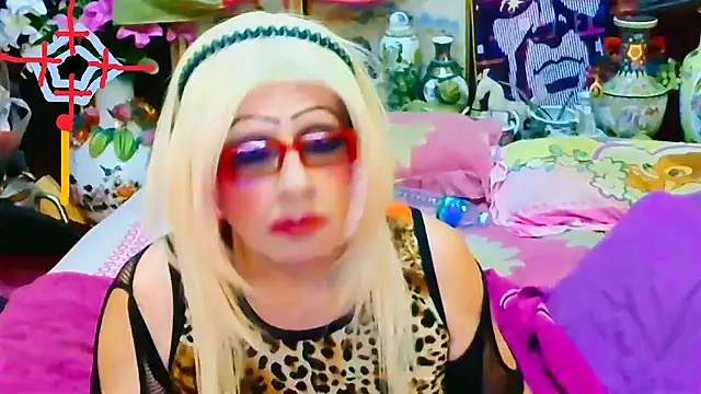 Goldeena online show from 09/20/25, 09:49