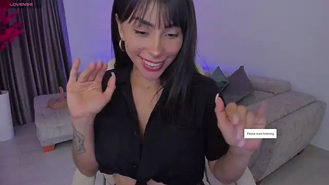 Snapshot of Sarah_Stone_ chatting on 01/28/25, 10:34 Sarah Stone online show from 01/28/25, 10:34