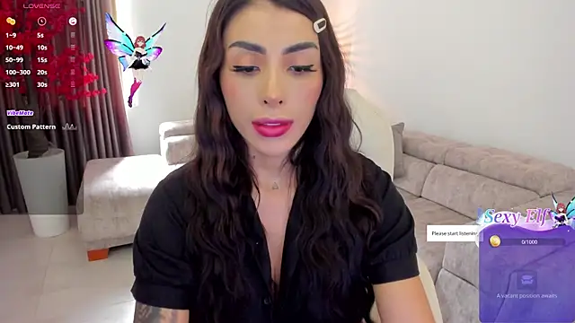 Snapshot of Sarah_Stone_ chatting on 02/20/25, 07:30 Sarah Stone online show from 02/20/25, 07:30