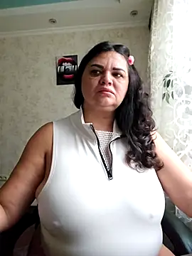 Snapshot of littleRikka chatting on 10/10/25, 08:24 littleRikka online show from 10/10/25, 08:24