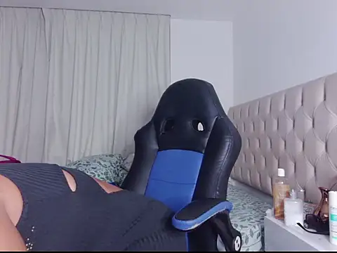 ms freyax online show from 03/12/25, 04:08