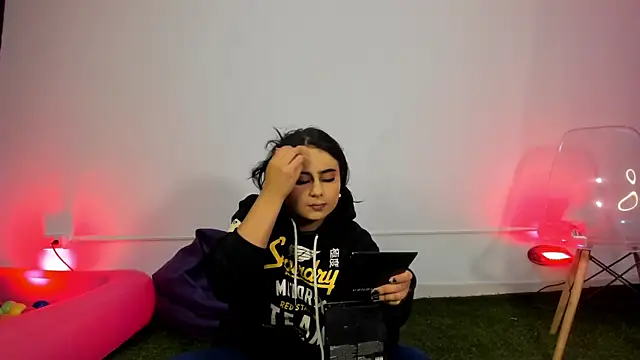 AbbyTaylorr online show from 09/19/25, 02:57