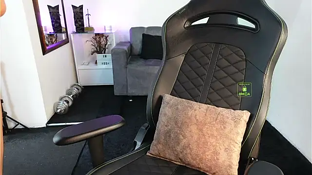 Snapshot of knimh chatting on 02/11/26, 05:40 knimh online show from 02/11/26, 05:40