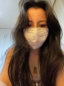 White-Petite online show from 05/20/26, 06:14
