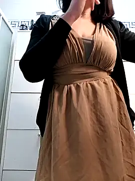 Snapshot of Dolcissima33 chatting on 02/15/25, 01:49 Dolcissima33 online show from 02/15/25, 01:49