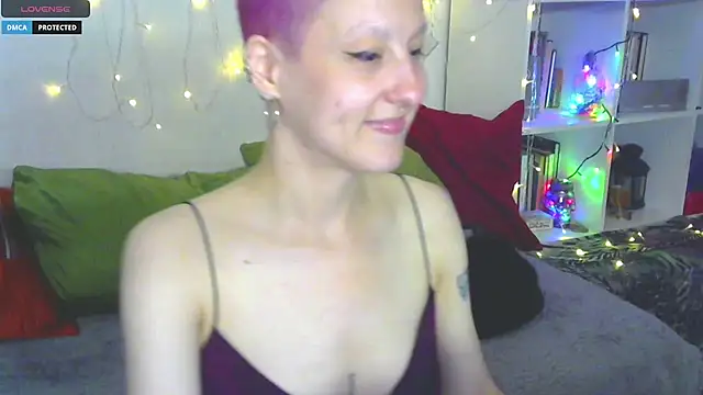 Snapshot of MartaBounty chatting on 06/14/26, 06:21 MartaBounty online show from 06/14/26, 06:21