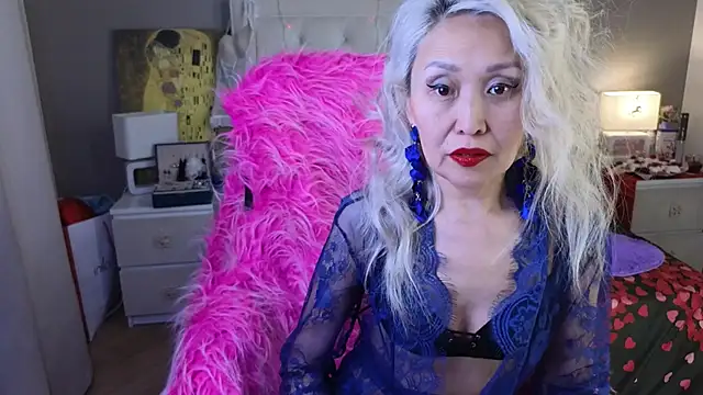 Snapshot of RoxalanaStar chatting on 02/18/26, 11:11 RoxalanaStar online show from 02/18/26, 11:11