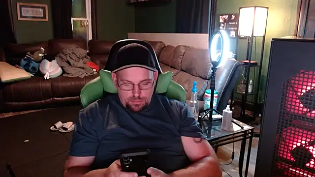 Hunter Largoxh online show from 11/24/25, 10:53