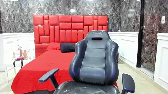 Imyourdirtymilf online show from 11/04/25, 08:19