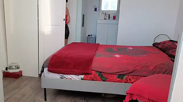 Snapshot of HotSpicyGujju chatting on 11/28/25, 08:39 HotSpicyGujju online show from 11/28/25, 08:39