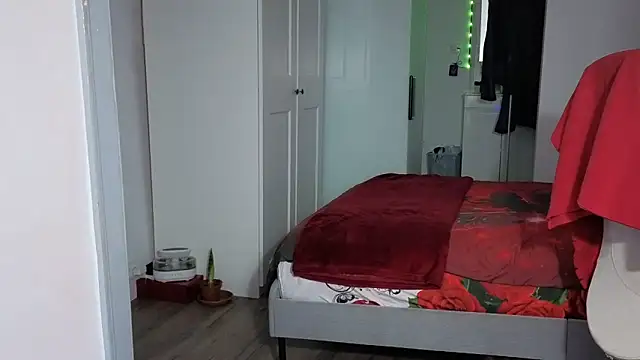 Snapshot of HotSpicyGujju chatting on 11/28/25, 08:44 HotSpicyGujju online show from 11/28/25, 08:44