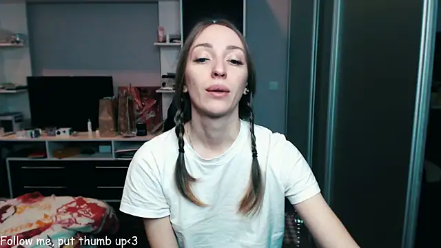 Snapshot of Natalimeowks chatting on 12/30/24, 09:48 Natalimeowks online show from 12/30/24, 09:48