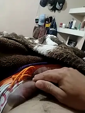 Snapshot of esefrank chatting on 02/28/26, 03:57 esefrank online show from 02/28/26, 03:57