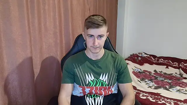 Todhorny9873 online show from 12/11/24, 08:15