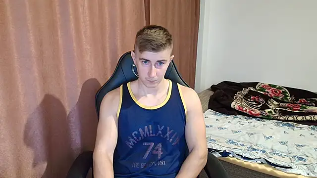 Todhorny9873 online show from 12/18/24, 08:42