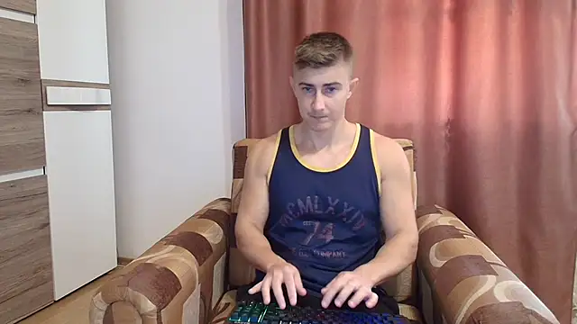 Todhorny9873 online show from 03/19/25, 06:57