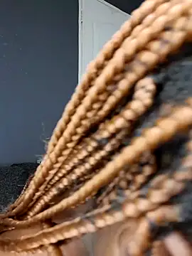 SWEETDOLLY29XX online show from 03/31/26, 01:40