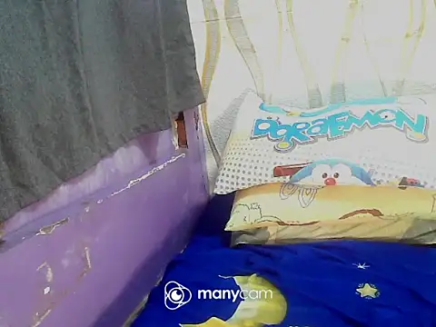 BURBERRY69 online show from 11/12/25, 12:44