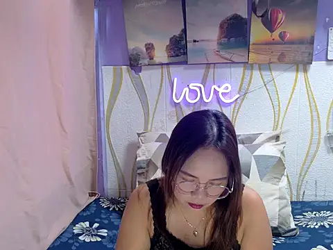 BURBERRY69 online show from 02/10/26, 02:48