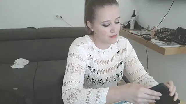 Neonstar online show from 04/16/26, 08:53