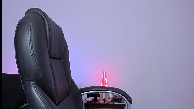 HazelKush online show from 12/11/24, 11:32