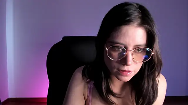 HazelKush online show from 10/04/25, 08:07