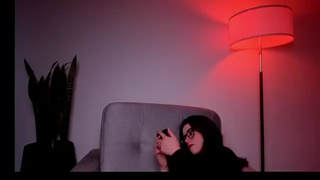 HazelKush online show from 06/02/26, 10:12