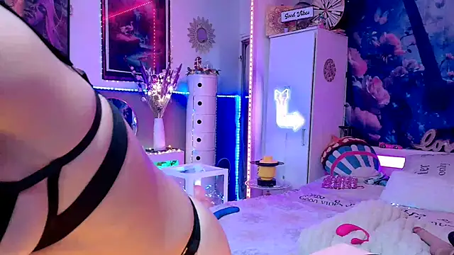 misscectito13 online show from 04/06/26, 01:47