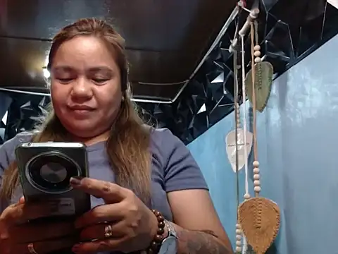 ambersmile online show from 11/25/25, 08:58