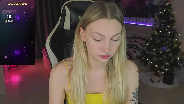 BiMolly online show from 01/18/25, 04:04