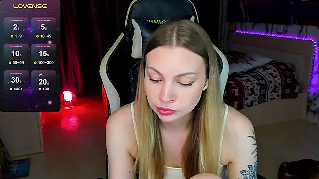 BiMolly online show from 10/15/25, 08:53