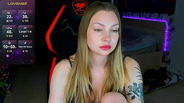 BiMolly online show from 03/18/26, 04:04