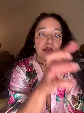 Snapshot of PichyPrettyPussy chatting on 11/22/25, 03:22 PichyPrettyPussy online show from 11/22/25, 03:22