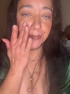 Snapshot of PichyPrettyPussy chatting on 12/22/25, 03:31 PichyPrettyPussy online show from 12/22/25, 03:31