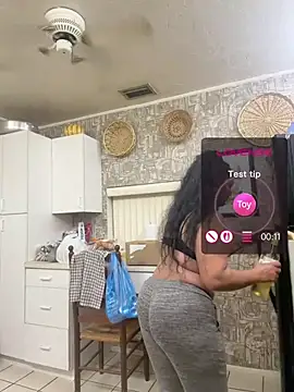 PichyPrettyPussy online show from 05/20/26, 02:45