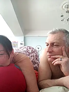  lady red  online show from 02/18/25, 09:10