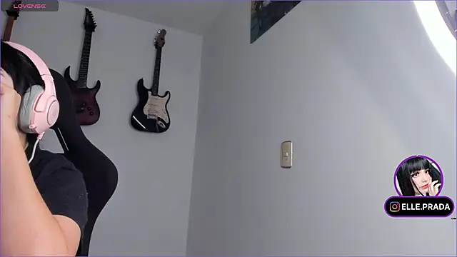 Elle online show from 03/18/25, 05:10