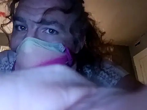 Valarie83 online show from 10/31/25, 07:42