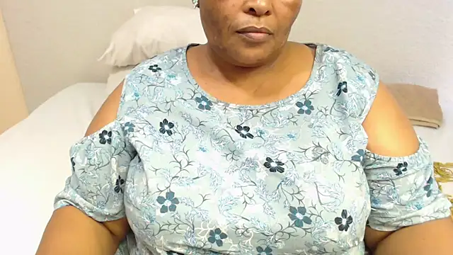 zandile online show from 12/16/25, 12:43