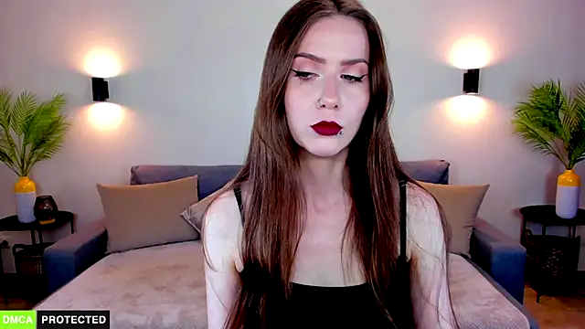 TheWoman   online show from 06/30/26, 10:49