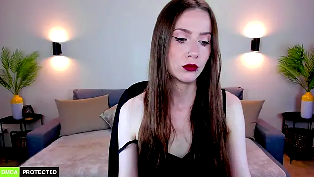 TheWoman   online show from 07/03/26, 10:43