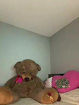 Sammy pink online show from 12/18/24, 12:21